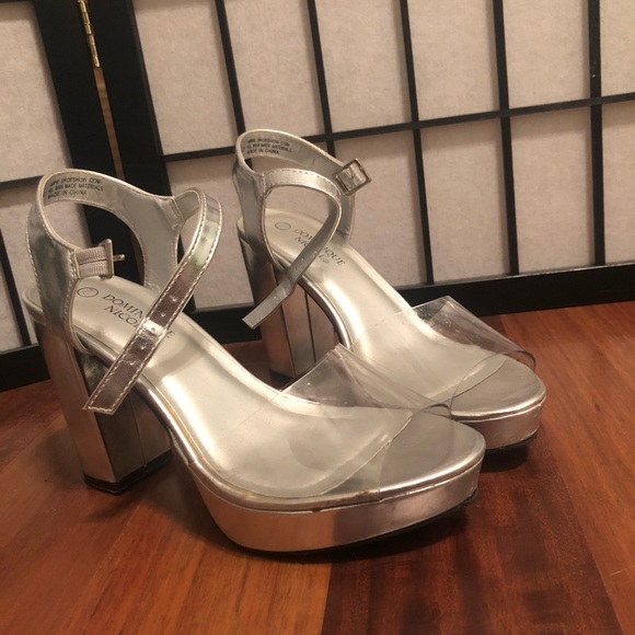 dominique nicole shoes